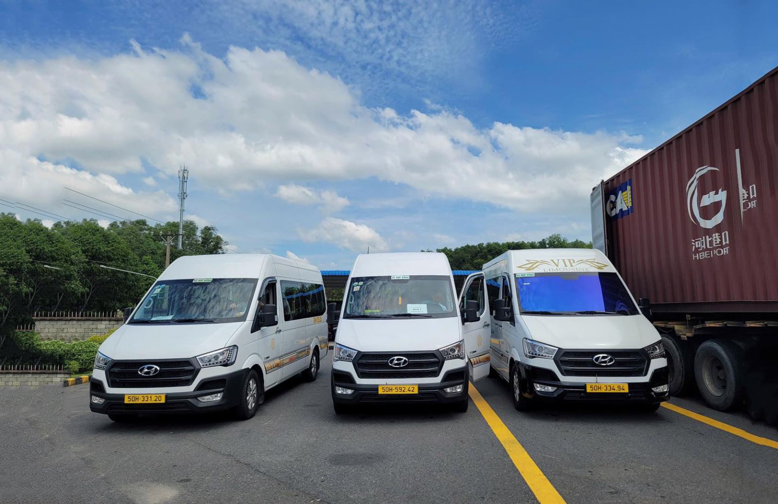 xe 16 chỗ của xe thiên phương